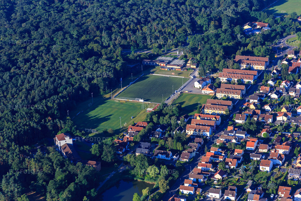 Luftbild: Sportplätze des DJK SV Phönix Schifferstadt in Schifferstadt im Bundesland Rheinland-Pfalz in Deutschland. Foto: IMG_091685.jpg vom 10.07.2016 durch Werner Riehm/FLY-FOTO.deDJK-PHOENIX.DE