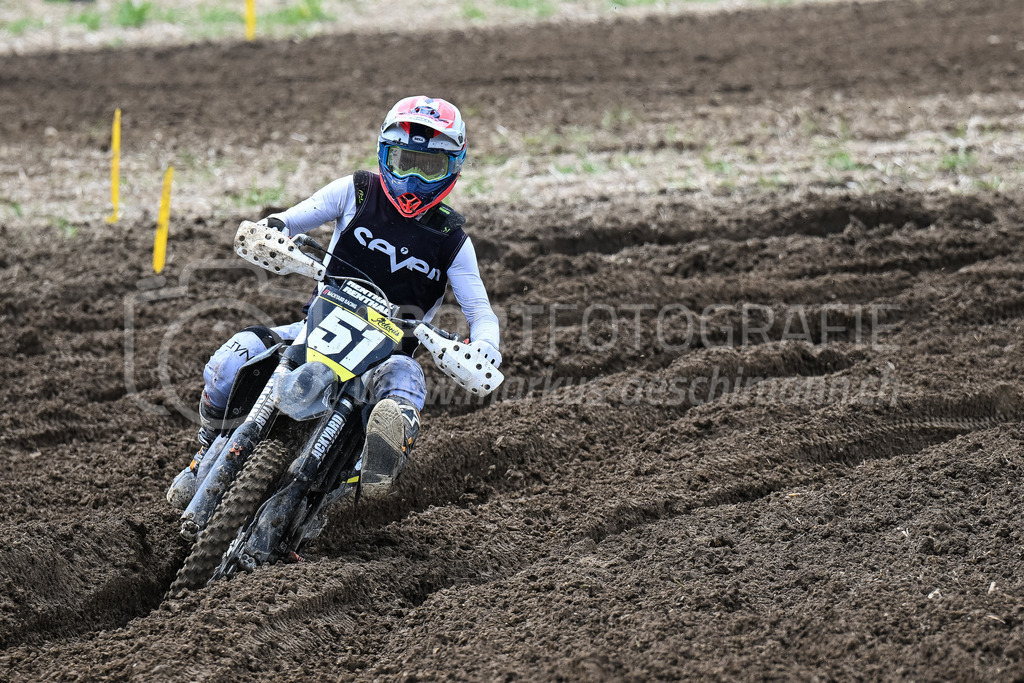 Motocross Schlatt bei Winterthur - 29. April 2023 | #51 Syrmopoulos Adonis  aus Glattbrugg (CH) auf Husqvarna TC 125 in der Kategorie MX2 am Motocross Schlatt bei Winterthur, 29. April 2023.
Instagram: @mx_schlatt | @mc_wila | @sam_schweiz
Bild: Sportfotografie Markus Aeschimann | www.markus-aeschimann.ch - Realisiert mit Pictrs.com