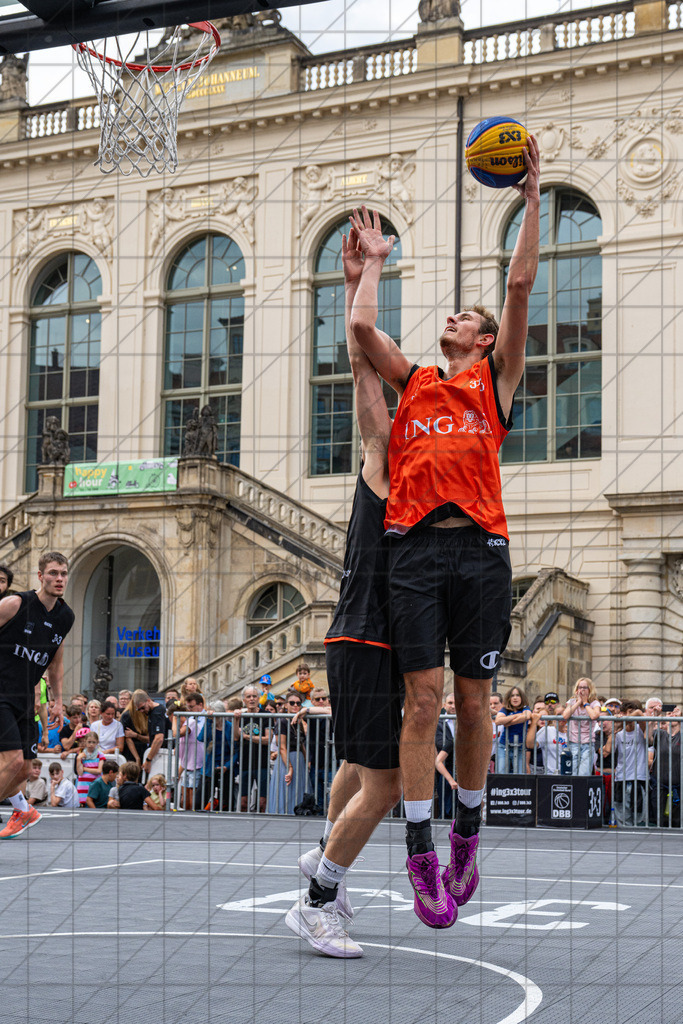 DIE FINALS 2025 | Dt. Meisterschaft 3x3   | 1/4 Finale Männer //  02.08.25: DIE FINALS 2025 | Dt. Meisterschaft 3x3   / Dresden / Deutschland  //   CREDIT:www.bullenfotos.de, Martin König, Hörner Weg 40, D-49078 Osnabrück, +4917663732967 // Nutzung und Weitergabe nur zu den vereinbarten Zwecken. Presseanfragen an Ersteller. Alle Rechte beim Ersteller. Honorierung nach MFM. - Realisiert mit Pictrs.com