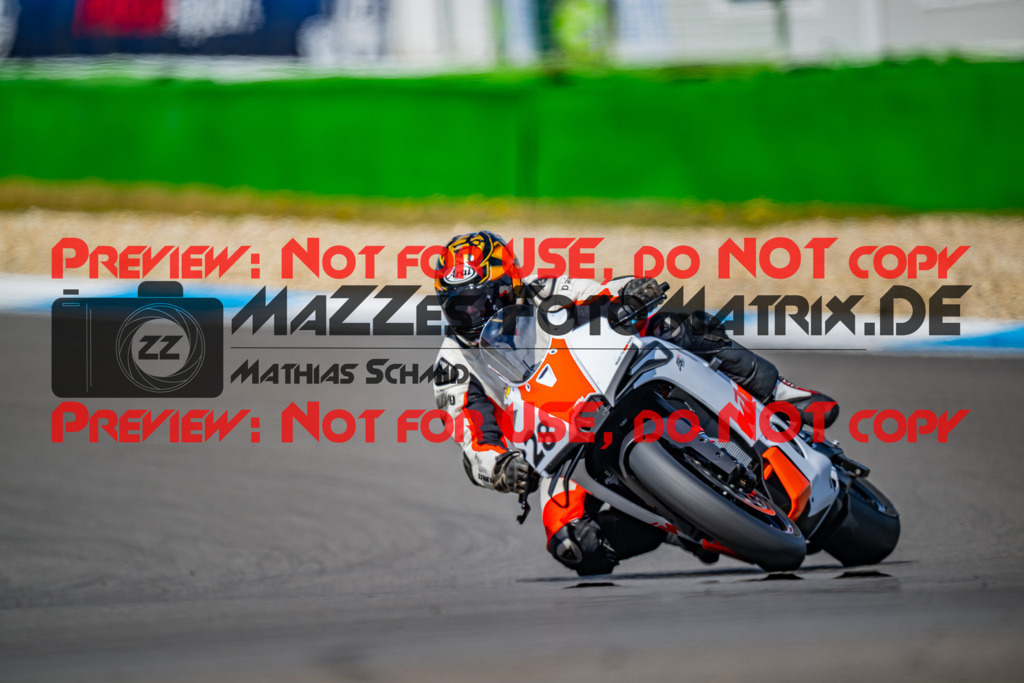 MaZZes_Fotomatrix_20260406_6007705_0213-2 | GELB