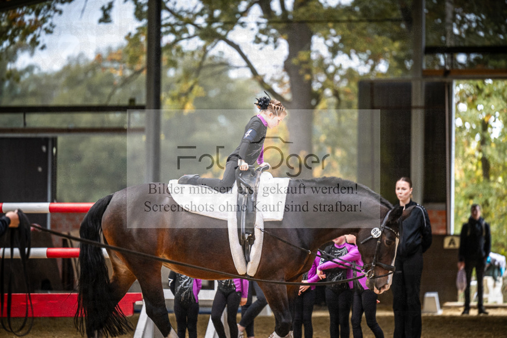 DOS_0057 | Entdecke hochwertige Reitturnierfotos von Foto Oger. Professionell, emotional und authentisch – jetzt Lieblingsmomente im Shop bestellen.Deutschlandweite Turnierfotografie. - Realisiert mit Pictrs.com