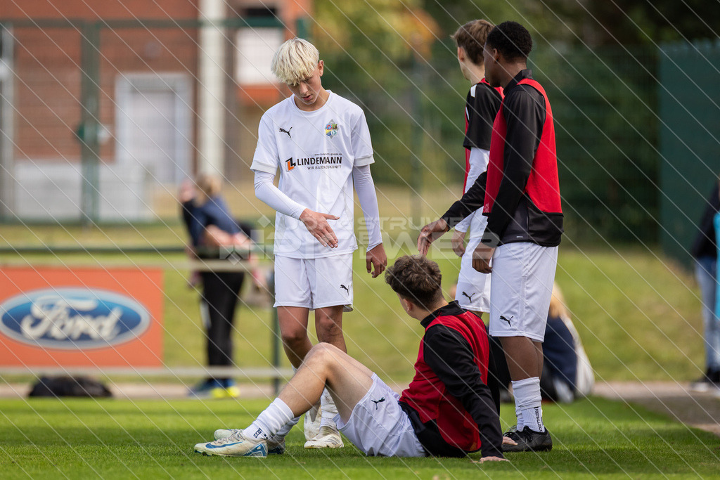 20251003_Picselweb-Fotografie_1R3_2135 | DFB Pokal 2. Runde, JFV A/O/B/H/H - SV Stuttgarter Kickers, Foto: Jörg Struwe - picselweb.de - Realisiert mit Pictrs.com
