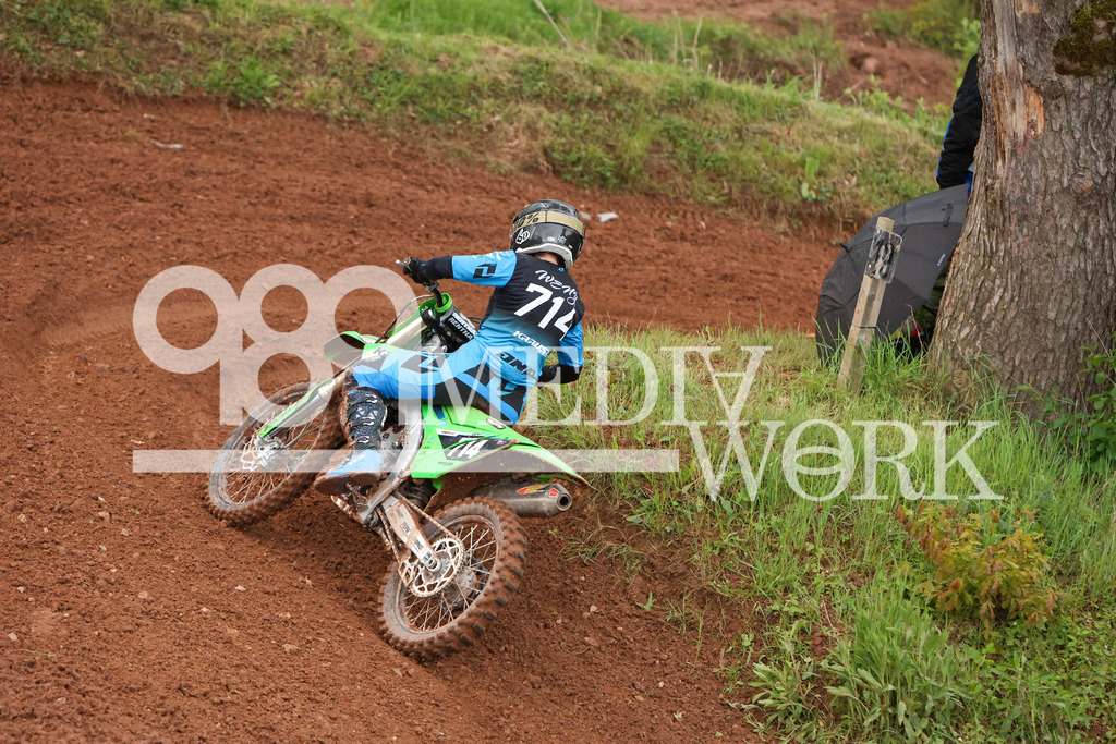 5E6A0097 | 989 MEDIAWORK