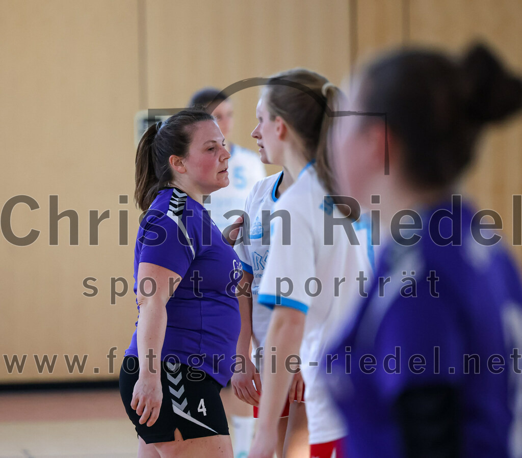 2023-03-18_101_SpVgg_Altenerding_II_gegen_HSG_Freising-Neufahrn_II | Erding, Deutschland, 18.03.2023:
Handball, Bezirksliga Frauen Altbayern 2022 / 2023, 14. Spieltag, SpVgg Altenerding II gegen HSG Freising-Neufahrn II, Endergebnis: 25:27

Miriam Deuschle (SpVgg Altenerding, #4)

Foto: Christian Riedel / fotografie-riedel.net