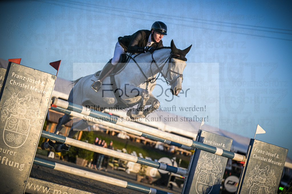 DOS_0066 | Entdecke hochwertige Reitturnierfotos von Foto Oger. Professionell, emotional und authentisch – jetzt Lieblingsmomente im Shop bestellen.Deutschlandweite Turnierfotografie. - Realisiert mit Pictrs.com