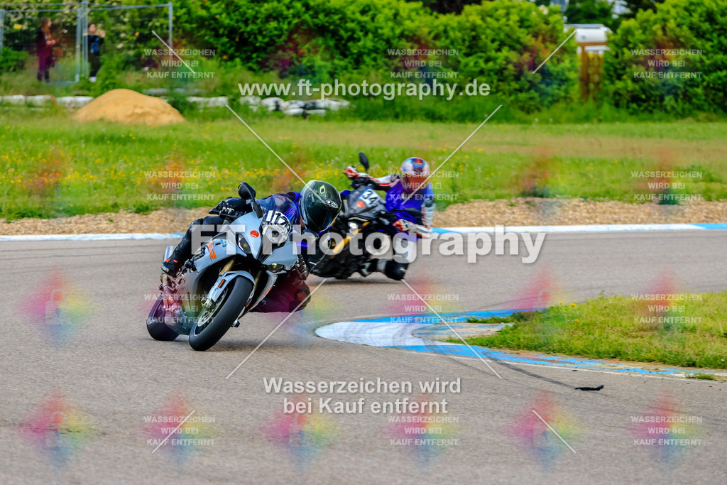 MotoTeam-9095 | Hier findet Ihr Bilder von Touristenfahrten auf der Nürburgring Nordschleife oder von anderen Veranstaltungen die ich besucht habe. Viel Spass beim Durch Schauen 