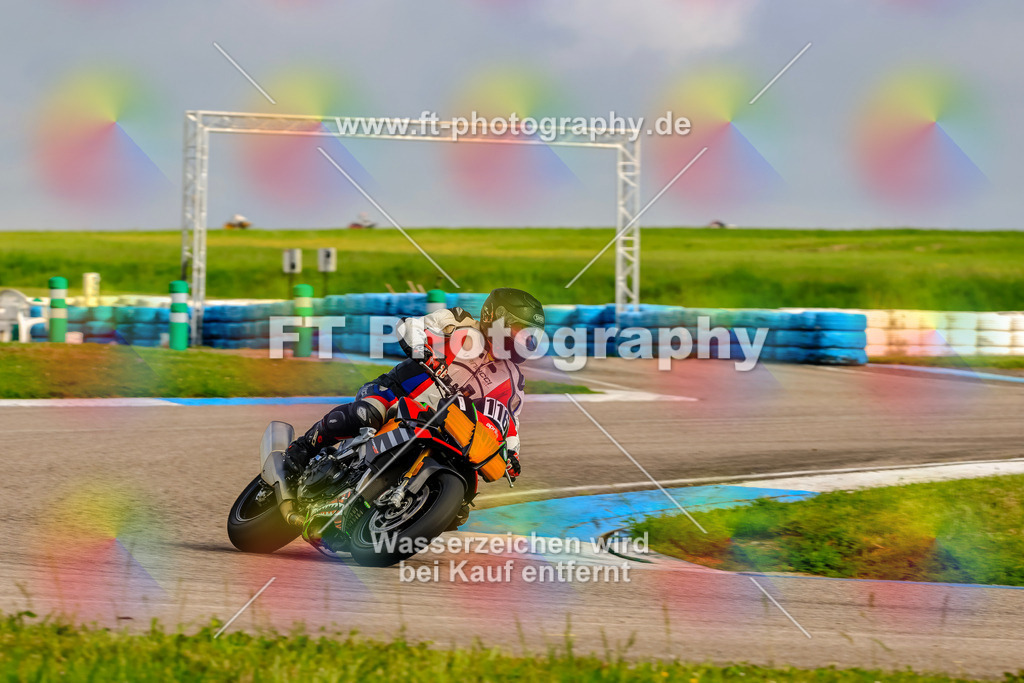 MotoTeam-8235 | Hier findet Ihr Bilder von Touristenfahrten auf der Nürburgring Nordschleife oder von anderen Veranstaltungen die ich besucht habe. Viel Spass beim Durch Schauen 