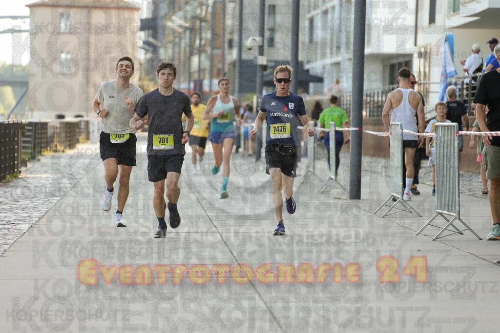 250920_1444_EX1_7422 | Sportfotografie im Rhein-Sieg Kreis, Köln, Bonn, NRW, Rheinland Pfalz, Hessen, etc. Unser Tätigkeitsfeld umfasst den Laufsport vom Volkslauf über den Marathon, Duathlon, Triathon bis zum Ultralauf wie Kölnpfad Ultra oder Schindertrail.