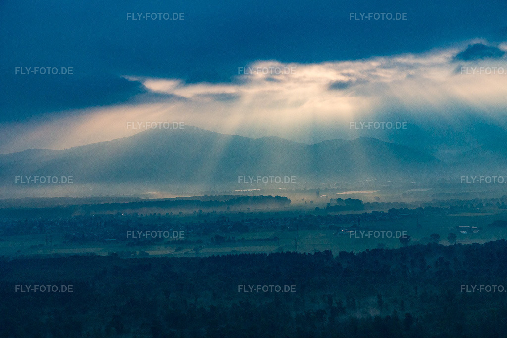 Luftbild: Melimbokus von Westen im Ortsteil Auerbach in Bensheim im Bundesland Hessen in Deutschland. Foto: IMG_089134-2.jpg vom 25.05.2016 durch Werner Riehm/FLY-FOTO.de