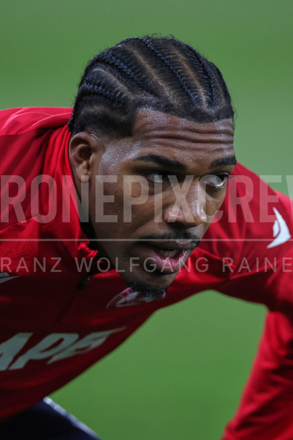 Austrian Bundesliga: Grazer AK 1902 vs LASK | GRAZ, AUSTRIA, 13.DEC.25 - SOCCER - ADMIRAL Bundesliga, Grazer AK 1902 vs LASK. The image shows Donovan Pines (GAK).