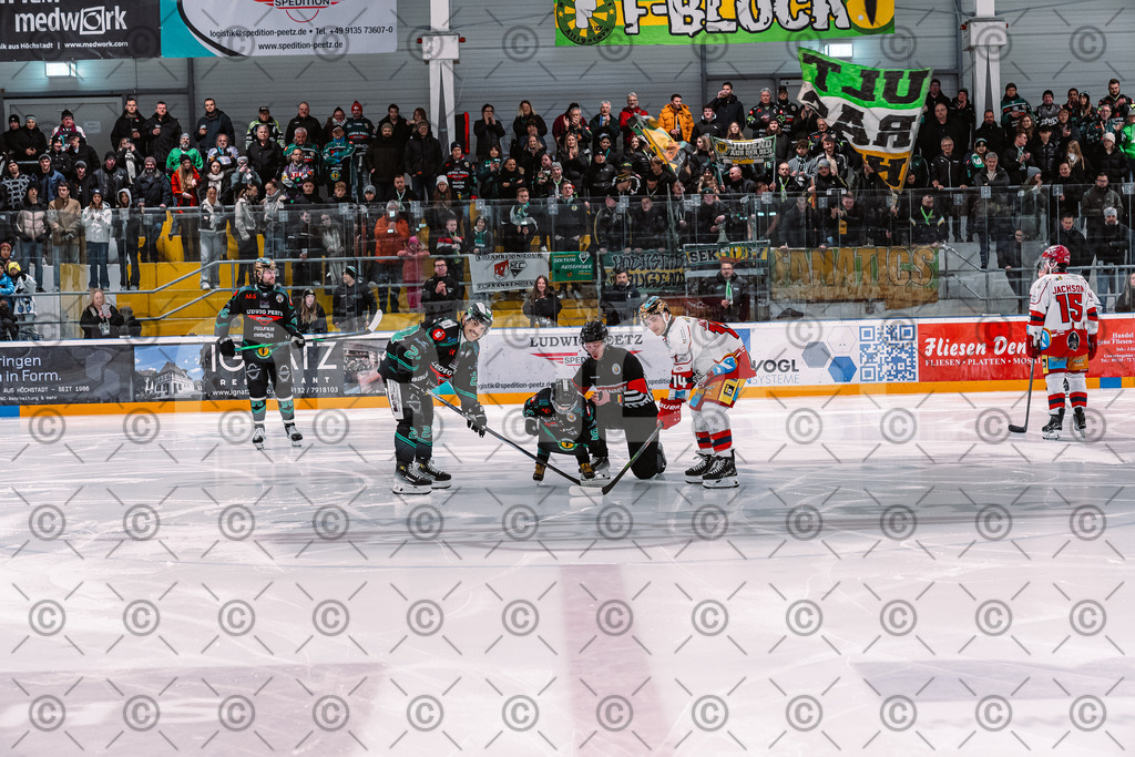 Alligators_vs_Deggendorf_30_11_2025-031 | Höchstadt Alligators Fotogalerie: Eishockey-Action aus Franken. Professionelle Spielfotos, Portraits & Stadionbilder zum Download. Jetzt entdecken! - Realisiert mit Pictrs.com