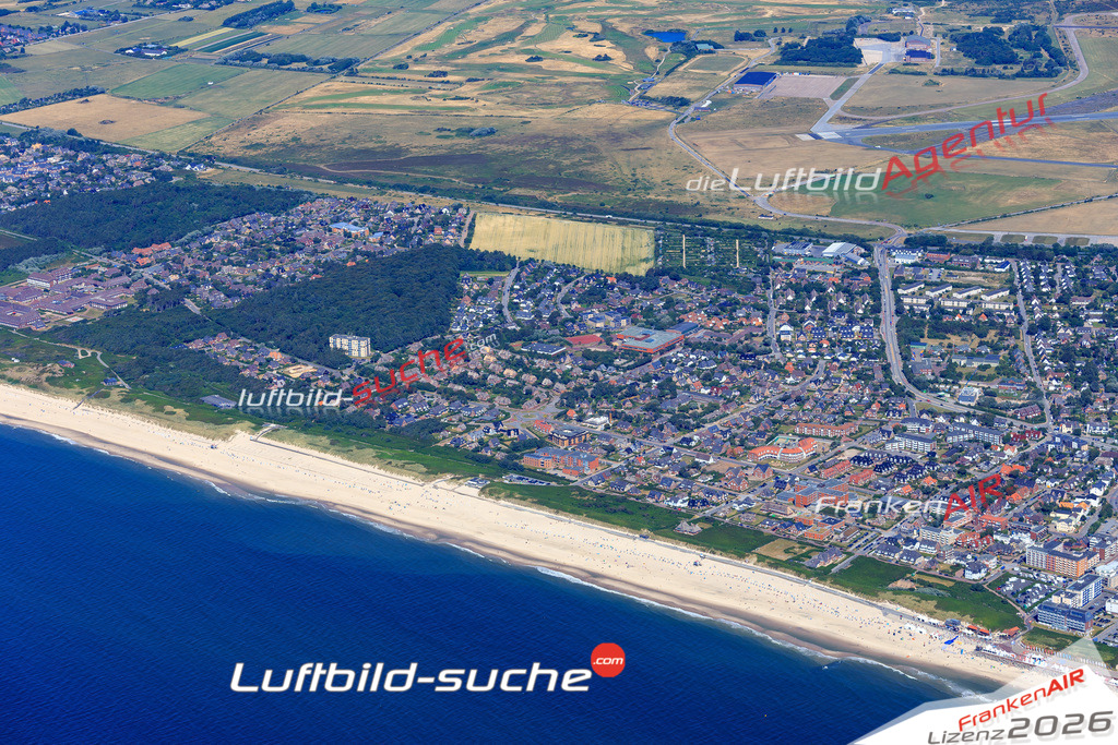 Die Luftbildaufnahme Westerland - Sylt wurde 2018 mittels Flugzeug (keine Drohne) erstellt. Perfekte Schärfe und Druck- Auflösung- Garantiert!