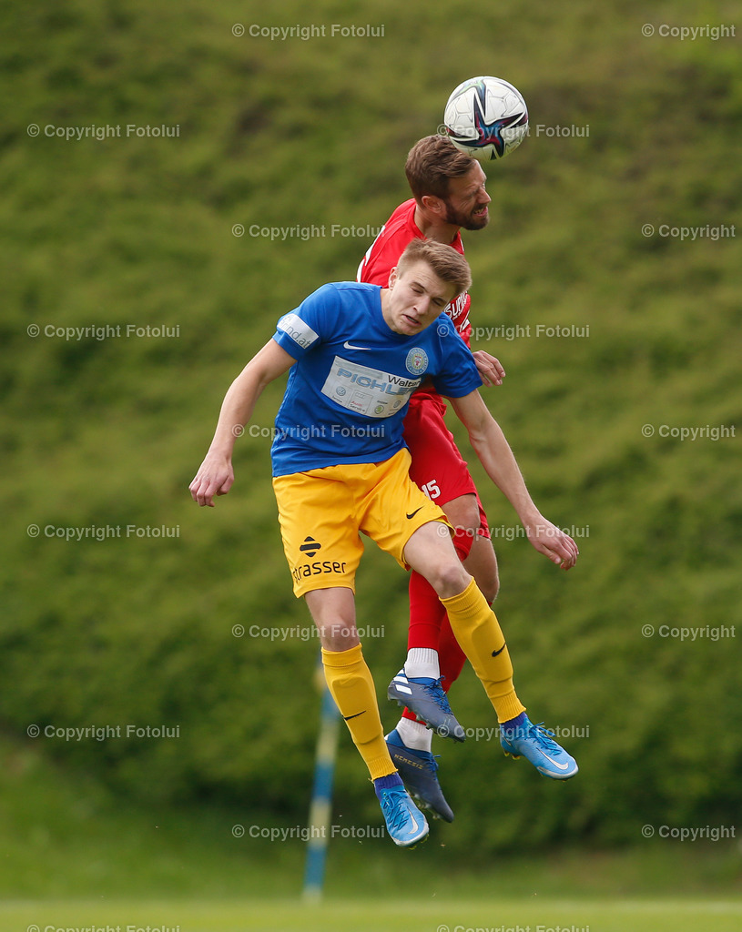 A_LUI-260522_08 | SPORT,FUSSBALL TRANSDANUBIA CUP FINALE 26.05.2022 ST.MARTIN/MK.-ASKOE OEDT IM BILD: MARTIN GRASEGGER (OEDT) UND MICHAEL WILD (ST.MARTIN) FOTO:FOTOLUI/OOEFV