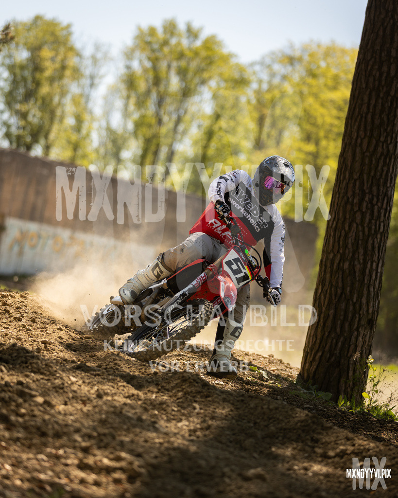 866A4951 | mxndyyvipix