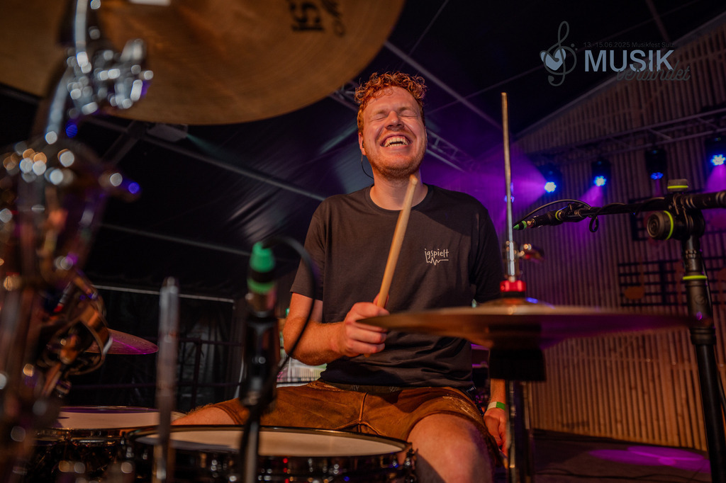 DSC_3210 | "Fussifoto.com – Ihr Ansprechpartner für hochwertige Fotografie! Entdecken Sie kreative Bilder und professionelle Dienstleistungen. Kontaktieren Sie uns für Ihre Projekte!"