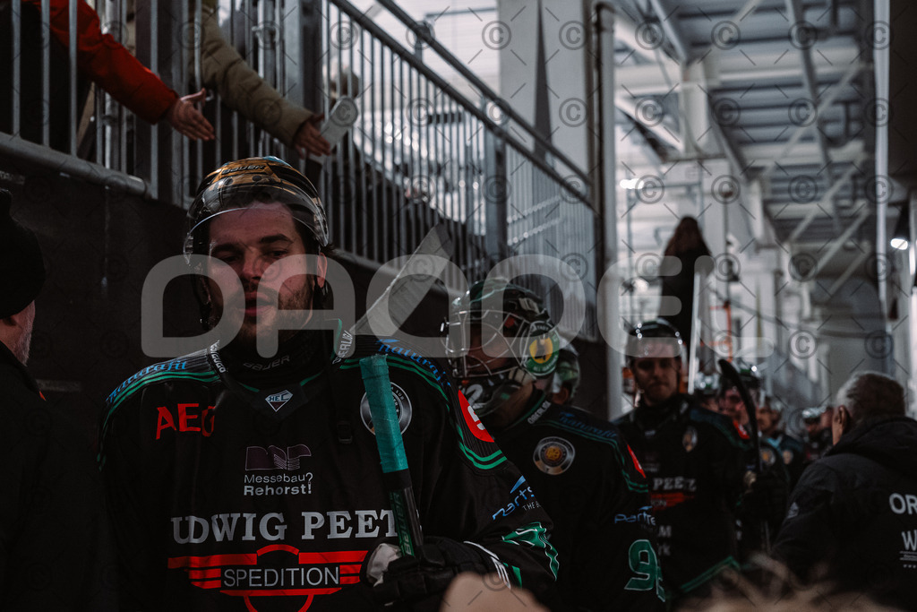 Alligators_vs_Deggendorf_30_11_2025-098 | Höchstadt Alligators Fotogalerie: Eishockey-Action aus Franken. Professionelle Spielfotos, Portraits & Stadionbilder zum Download. Jetzt entdecken! - Realisiert mit Pictrs.com