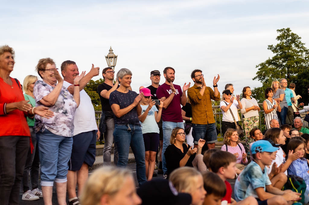 Breakdance mit The Saxonz am Forte Belvedere Leisnig | Breakdance mit The Saxonz am Forte Belvedere Leisnig zum Festival Hallo Leisnig 2022. - Realisiert mit Pictrs.com