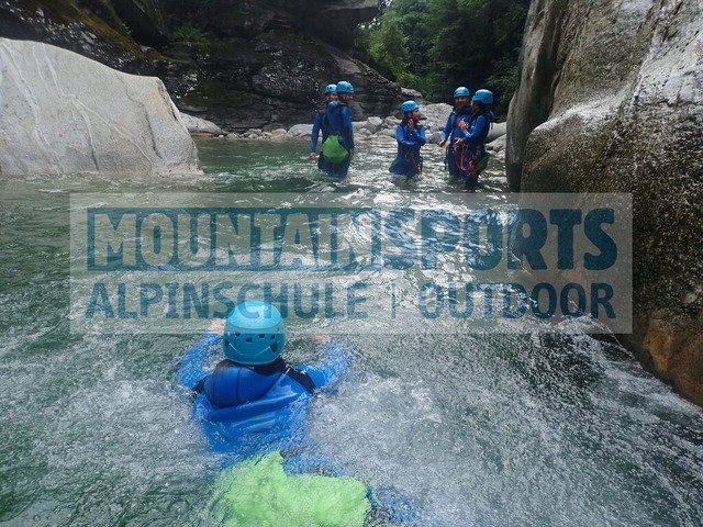 P1040373 | Bestelle die Bilder deines Berg- oder Wasser-Abenteuers mit Mountain Sports bequem von zu Hause aus direkt über unseren Online Fotoshop von pictrs.com. - Realisiert mit Pictrs.com