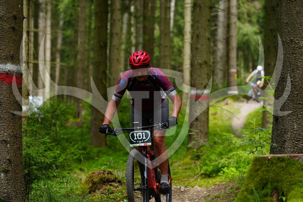 FC100212 | Fotogalerie der Treibjagd im Dunkelwald - Dein MTB Etappenrennen im Erzgebirge - Realisiert mit Pictrs.com