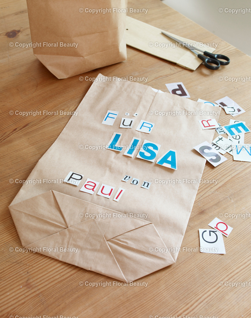 Papiertuete_Geschenkverpackung_19 | Onlineshop für hochwertige Wandbilder. Bei uns findet ihr selbstgestaltete Blumenmotive. Das perfekte Geschenk, als Praxisdeko oder die eigene Wohnung. Alle künstlerischen Blumenfotos sind auf Leinwand, FineArtPrint, Kunstdruck und vielem mehr zu erwerben - Realisiert mit Pictrs.com