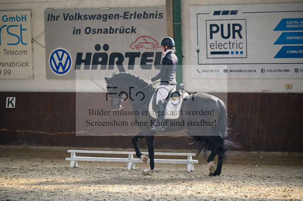 Reitturnier Voxtrup | Entdecke hochwertige Reitturnierfotos von Foto Oger. Professionell, emotional und authentisch – jetzt Lieblingsmomente im Shop bestellen.Deutschlandweite Turnierfotografie. - Realisiert mit Pictrs.com