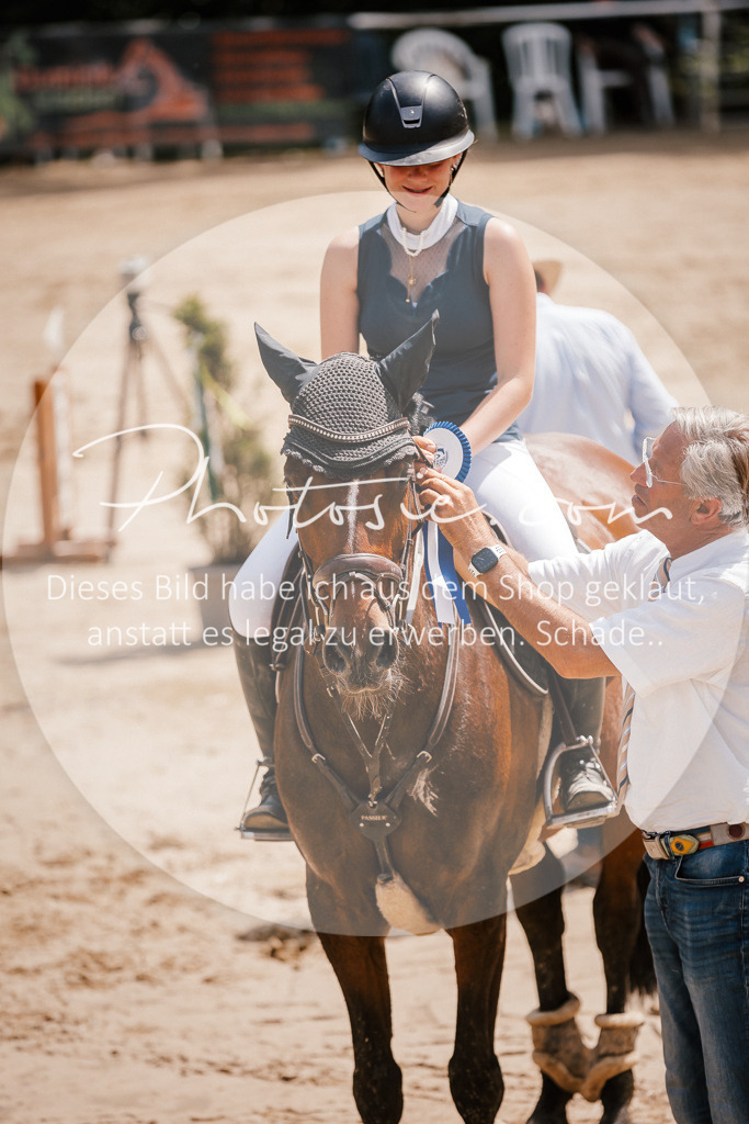 3I6A8153 | Stimmungsvolle Portraits und Reitsportfotografie im Ruhrgebiet und im Münsterland.

Pferdefotografie, Hundefotografie, Tierfotografie, Reportagen, Portraits von Tier und Mensch, Turnierfotografie in Bochum, Recklinghausen, Marl, Haltern am See, Dülmen.. - Realisiert mit Pictrs.com
