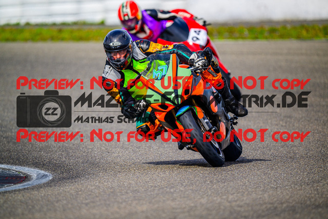 MaZZes_FotoMatrix_240911_6007705_3626 | GRUEN