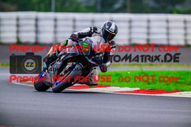 MaZZes_FotoMatrix_240910_6007705_2-228 | WEISS