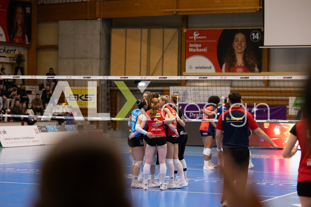 Volleyball I Frauen I Saison 2025-2026 I Volleyball NLA | Women I 1/2 Finals I  VC Kanti Schaffhausen - Sm'Aesch Pfeffingen I 18.03.2026 | VC Kanti Spielerinnenkreis - Realisiert mit Pictrs.com
