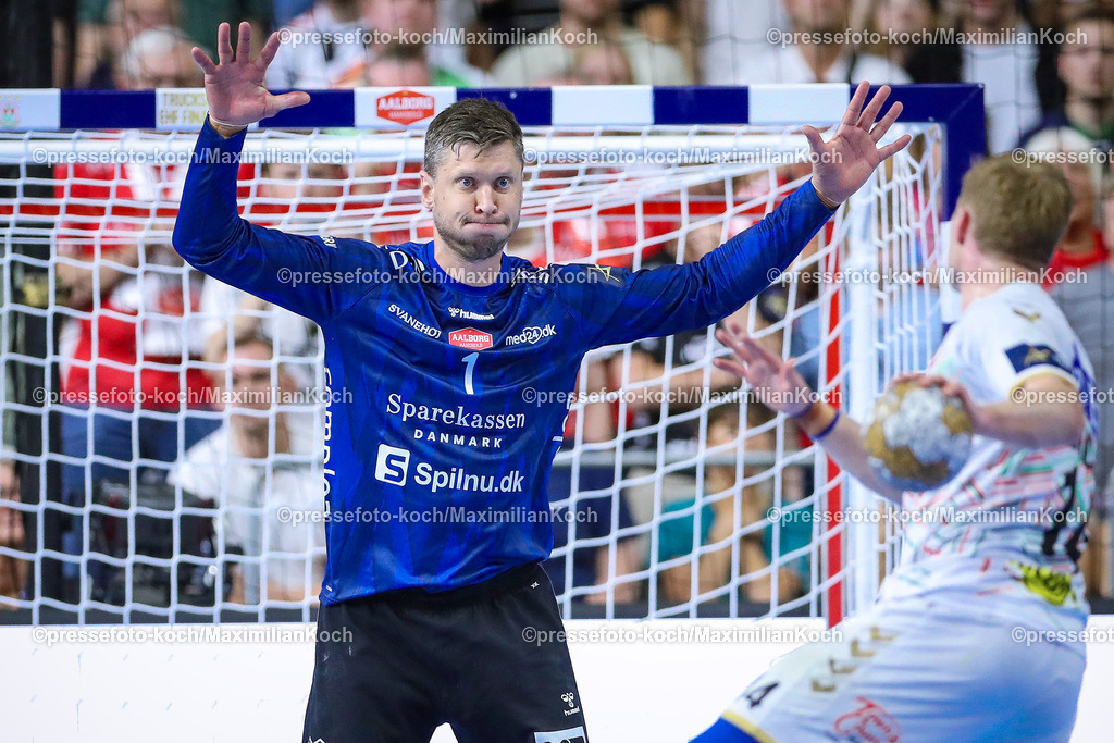 KoeEHF08062401160 | 08.06.2024, Köln, Handball, TruckScout24 EHF FINAL4, Machineseeker Champions League Men, Lanxess-Arena, Halbfinale, SC Magdeburg - Aalborg Handbold: Torhüter Niklas Landin (Aalborg Handbold)