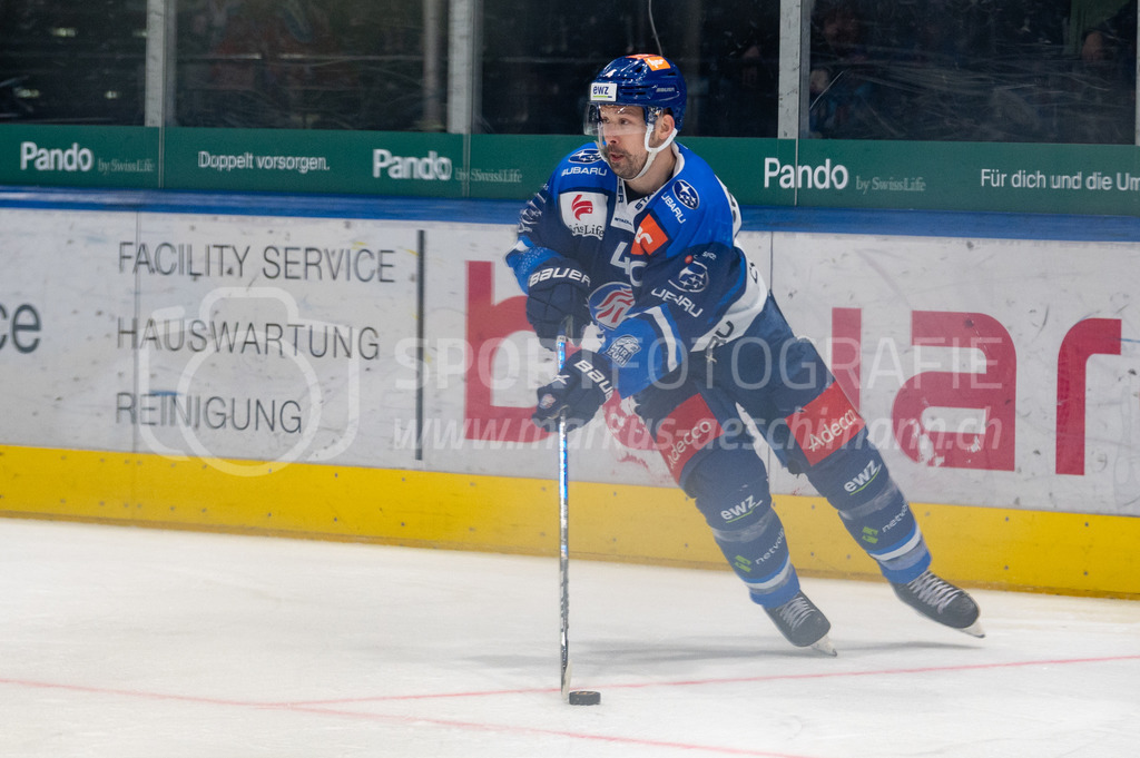 Playoffs: ZSC Lions - EHC Biel-Bienne | 27.03.2022, Zürich, Hallenstadion, Playoffs: ZSC Lions - EHC Biel-Bienne, #4 Patrick Geering (ZSC). - Realisiert mit Pictrs.com