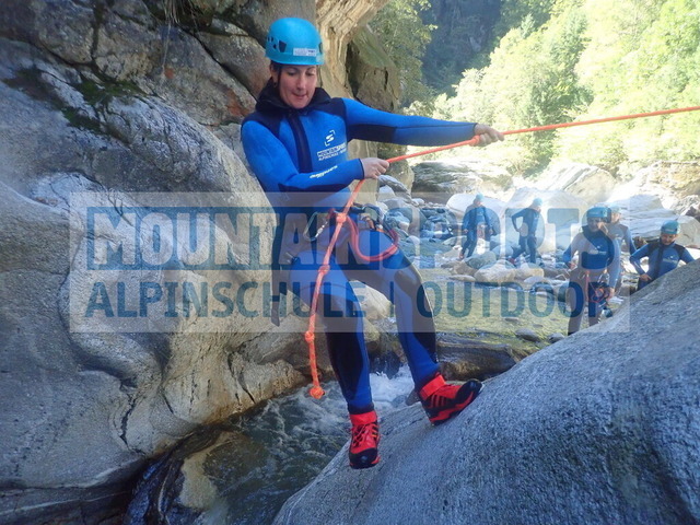 PC020007 | Bestelle die Bilder deines Berg- oder Wasser-Abenteuers mit Mountain Sports bequem von zu Hause aus direkt über unseren Online Fotoshop von pictrs.com. - Realisiert mit Pictrs.com