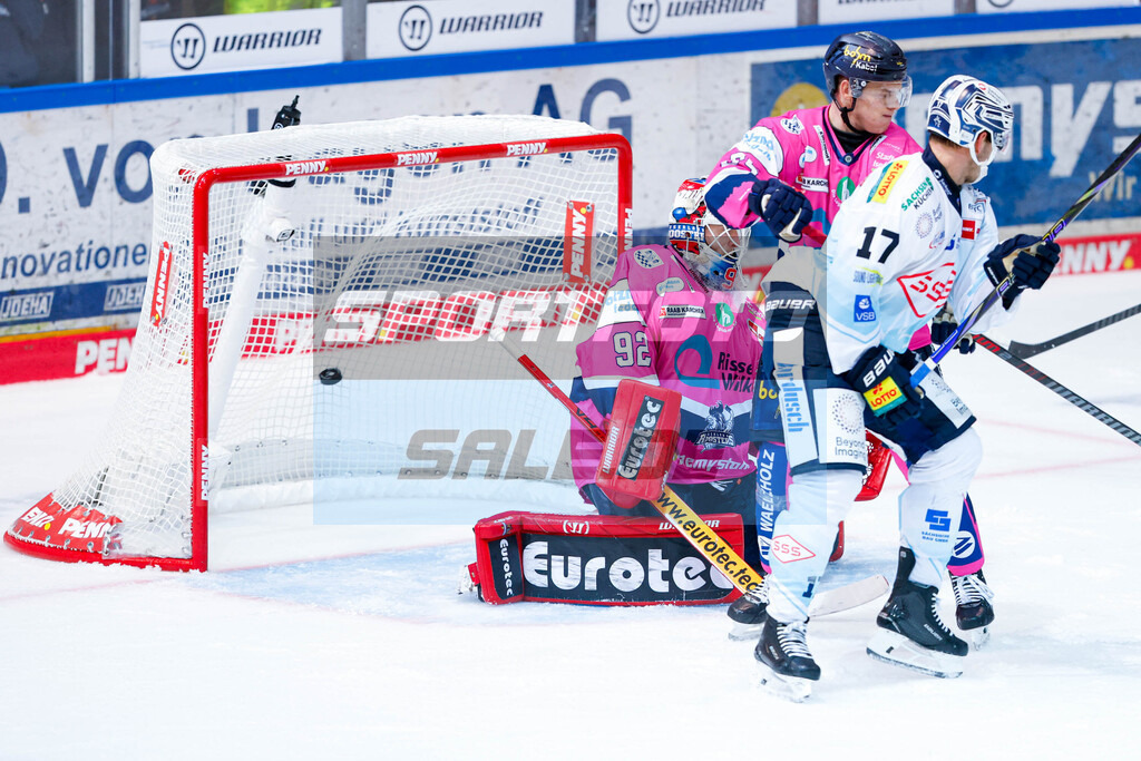 Eishockey | Andreas Jenike und Lance Bouma - © Sportfoto-Sale (Jan Brüggemann) - Realisiert mit Pictrs.com