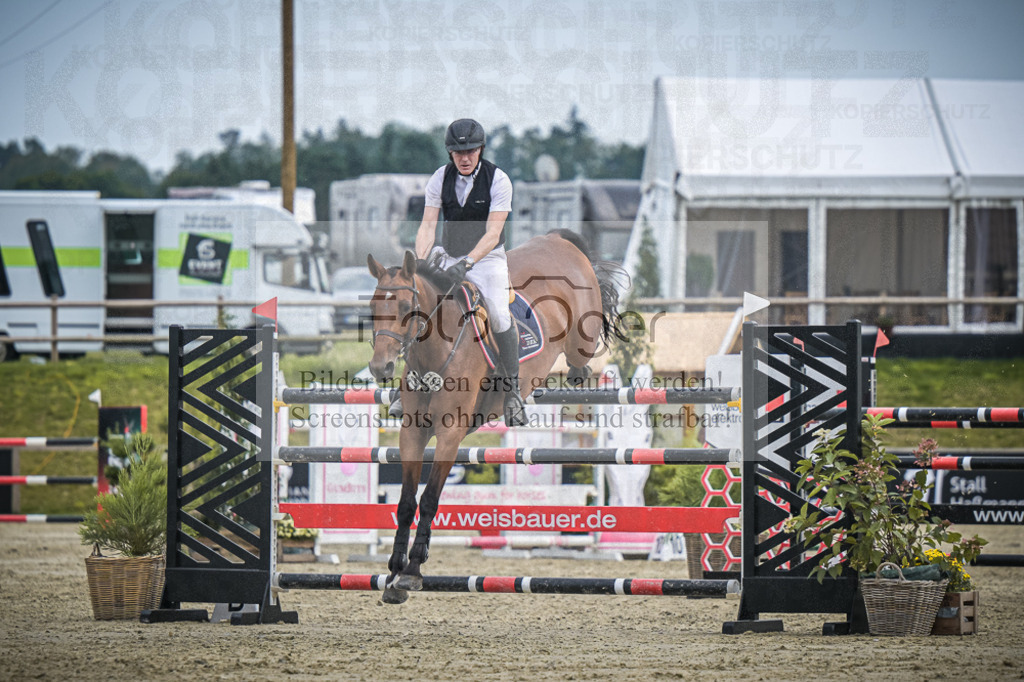 DOS_1434 | Entdecke hochwertige Reitturnierfotos von Foto Oger. Professionell, emotional und authentisch – jetzt Lieblingsmomente im Shop bestellen.Deutschlandweite Turnierfotografie. - Realisiert mit Pictrs.com