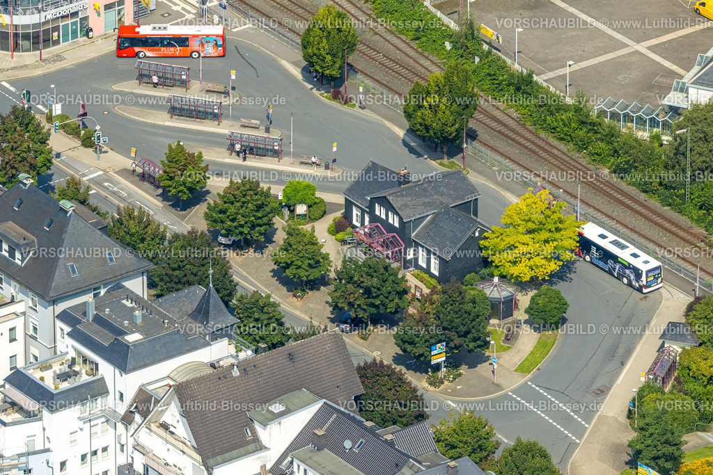 Meschede250807333 | Luftbild, Tourist-Information am Busbahnhof Le-Puy-Straße, Meschede-Stadt, Meschede, Sauerland, Nordrhein-Westfalen, Deutschland