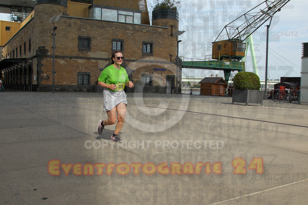 250920_1334_EV4_6108 | Sportfotografie im Rhein-Sieg Kreis, Köln, Bonn, NRW, Rheinland Pfalz, Hessen, etc. Unser Tätigkeitsfeld umfasst den Laufsport vom Volkslauf über den Marathon, Duathlon, Triathon bis zum Ultralauf wie Kölnpfad Ultra oder Schindertrail.