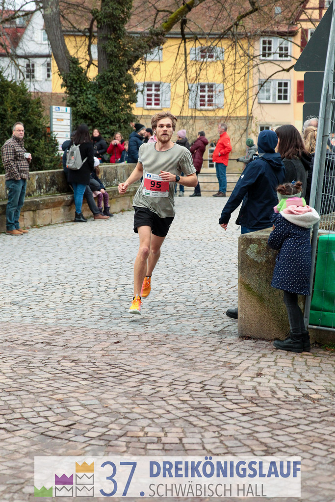 VR Bank Hauptlauf 10000m | 3 Koenigslauf 2023 - Realisiert mit Pictrs.com