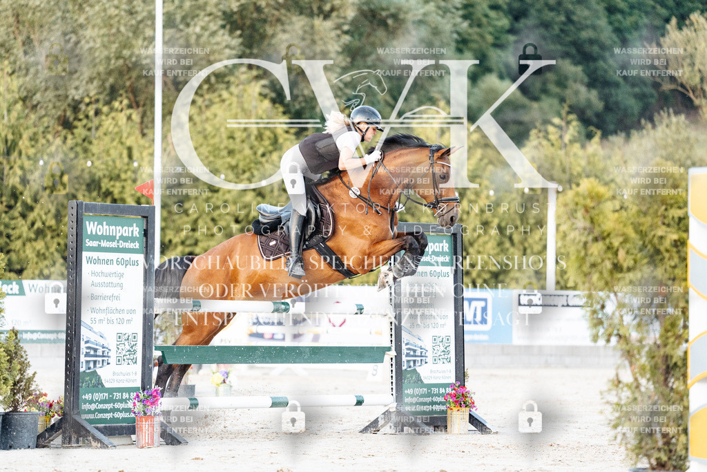CK901433 | Turnierfotografie Pferdefotografie Trier Rheinland-Pfalz Pferdesport Reitsport Tierfotografie Sportfotografie Pferdevideo Pferdevideografie Equestrianvideography equestrianphotography  - Realisiert mit Pictrs.com