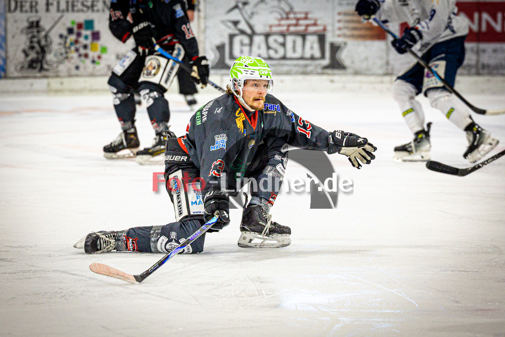 Peißenberg MINERS gegen ERV Schweinfurt | Eishockey Bayernliga 2025/26 Vorrunde 15. Spieltag, Peißenberg MINERS gegen ERV Schweinfurt, 20251130,Weiland PARRISH (MINERS 13) in Aktion,2025-11-30 in Peißenberg (flatbuy Arena Peißenberg), Weiland PARRISH (MINERS 13)Copyright: WolfgangxLindner www.foto-lindner.de