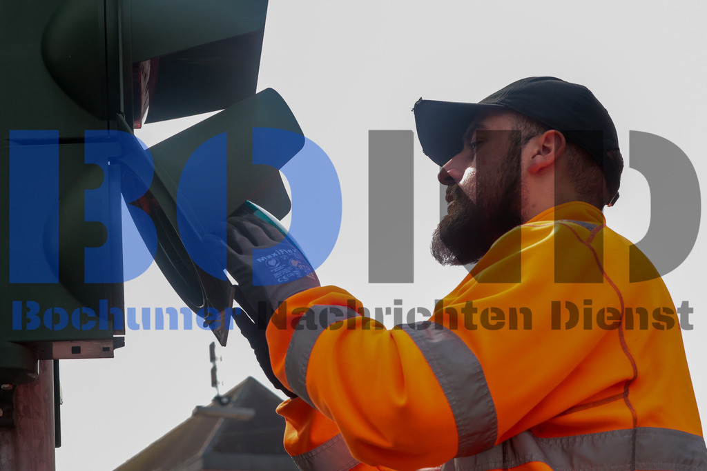 Bergmann-Ampel vor dem Deutschen Bergbaumuseum {date} -  | {headline}



(Foto: Sebastian Sendlak / BOND)

 - Realisiert mit Pictrs.com