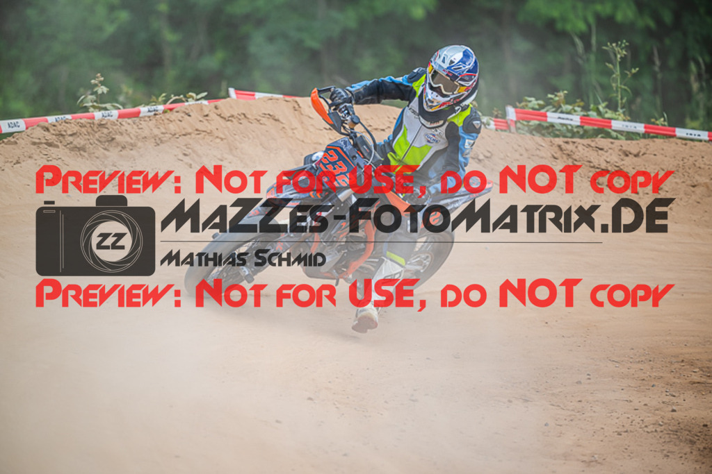 MaZZes_FotoMatrix_220529_9559 | Fotograf Mathias Schmid
Sportfotograf,
Eventfotograf,
Hochzeitsfotograf,
Portraitfotograf