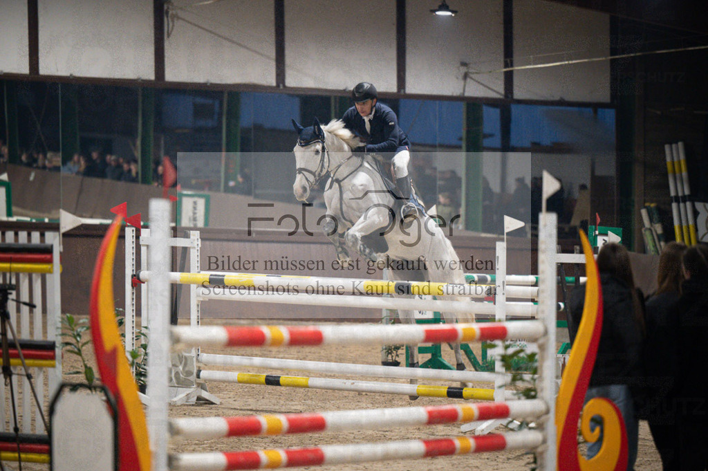 Hallenreittunier Voxtrup 2023 | Entdecke hochwertige Reitturnierfotos von Foto Oger. Professionell, emotional und authentisch – jetzt Lieblingsmomente im Shop bestellen.Deutschlandweite Turnierfotografie. - Realisiert mit Pictrs.com