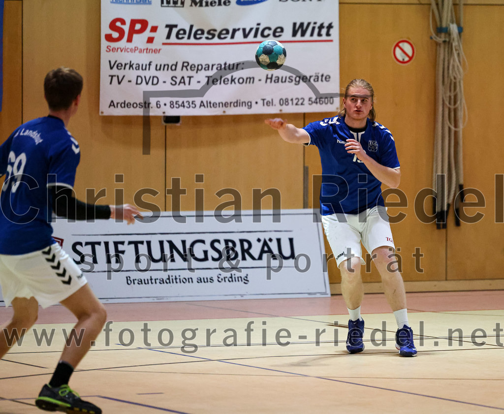 2022-11-19_097_SpVgg_Altenerding_gegen_TG_Landshut_II | Erding, Deutschland, 19.11.2022:
Handball, Bezirksoberliga Männer 2022 / 2023, 9. Spieltag, SpVgg Altenerding gegen TG Landshut II, Endergebnis: 33:31

Tizian Baumann (TG Landshut, #69)

Foto: Christian Riedel / fotografie-riedel.net