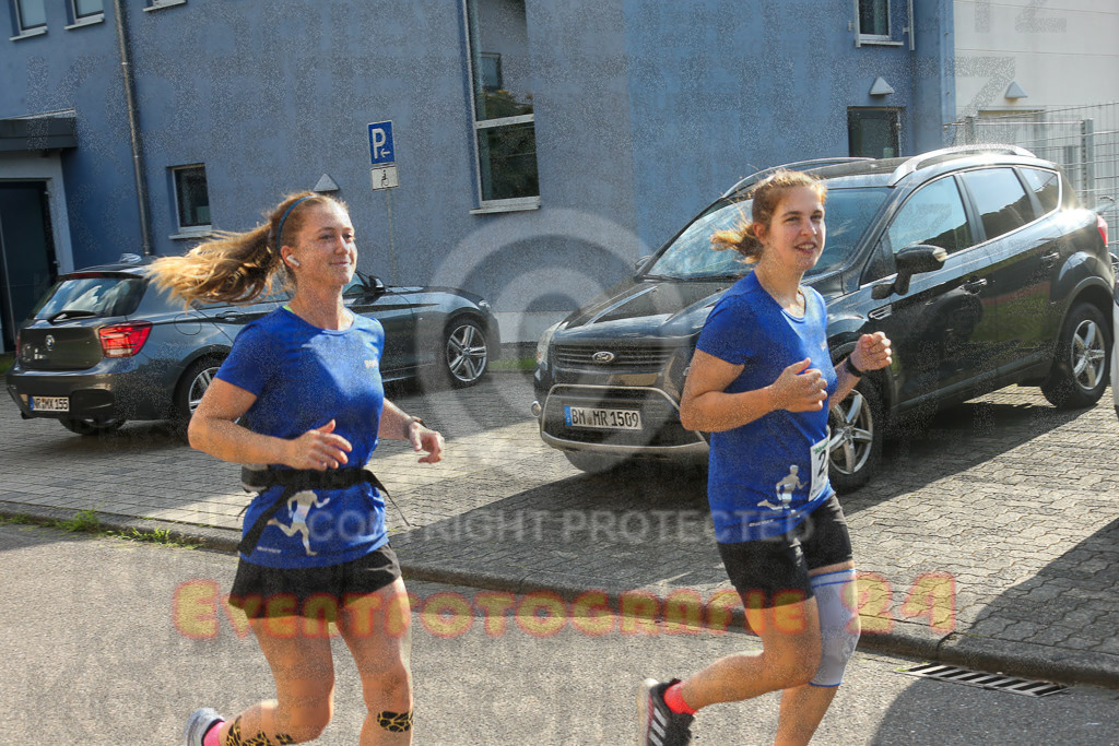 230804_1811_EX1_3782 | Sportfotografie im Rhein-Sieg Kreis, Köln, Bonn, NRW, Rheinland Pfalz, Hessen, etc. Unser Tätigkeitsfeld umfasst den Laufsport vom Volkslauf über den Marathon, Duathlon, Triathon bis zum Ultralauf wie Kölnpfad Ultra oder Schindertrail.