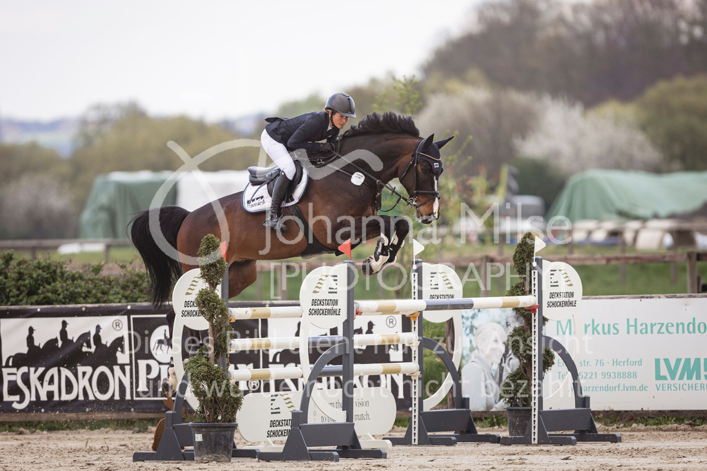 250416_M2-Springen-432 | Deine schönsten Turniermomente als professionelle Fotos! Entdecke hochwertige Pferdesport-Fotografie im Online-Shop. Jetzt Fotos finden & bestellen!