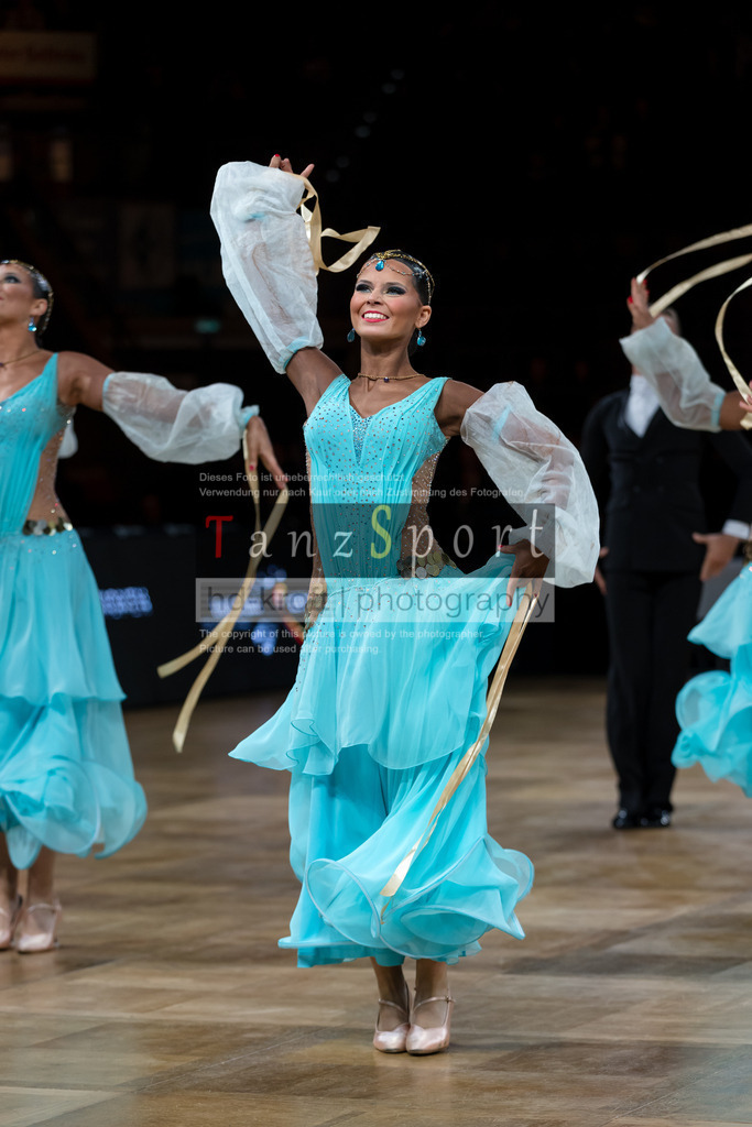 20241109_DM-Formationen_Vorrunde_2093 | Tanzsportbilder, Standardtanz, Lateintanz, WDSF, DTV, LTVB, dancecomp, goc, hessen tanzt, blaues band der spree, walzer, tango, wiener walzer, slowfox, quickstepp, samba, rumba, cha-cha-cha, paso doble. jive, hd-kroft photography, turniertanzsport