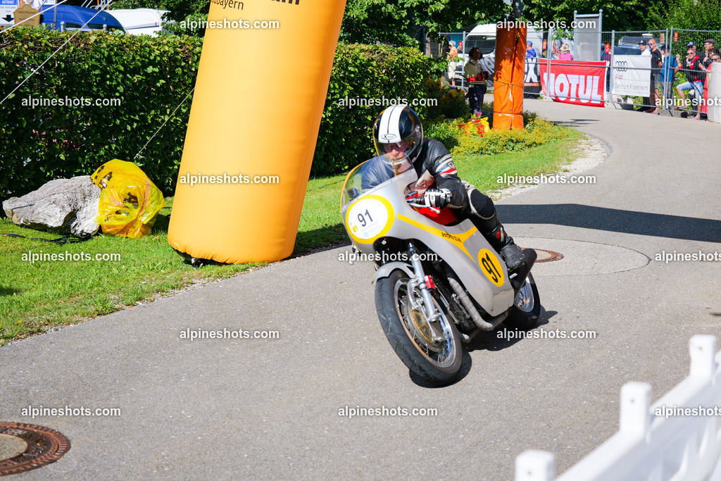 P1025842 | Erleben Sie atemberaubende, hochqualitative Fotos Ihrer Fahrt entlang der malerischen Alpenstraßen. Besuchen Sie alpineshots.com, um professionelle Aufnahmen Ihrer unvergesslichen Reise zu finden und zu kaufen - Realisiert mit Pictrs.com