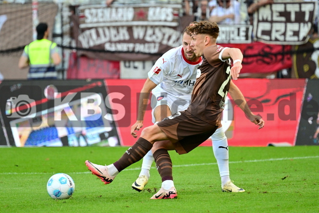 KBS Picture_FCStPauli-Heidenheim_053 | v.v. Treu Philipp (St.Pauli) , Foehrenbach Jonas (1FCHeidenheim) ,Sportplatz :  Millerntor Stadion, - Realisiert mit Pictrs.com