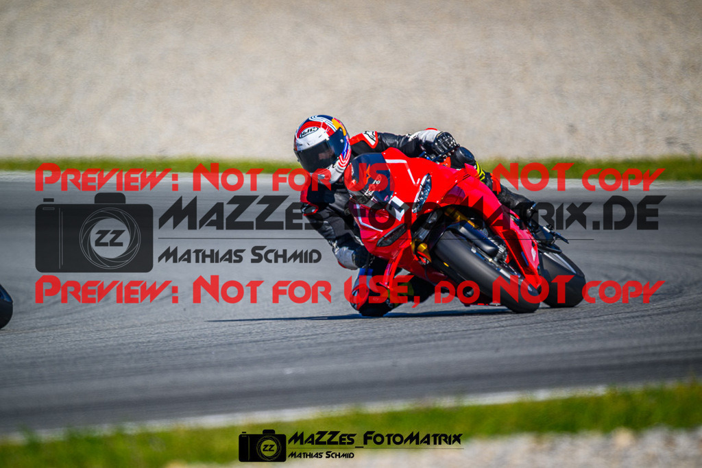 MaZZes_Fotomatrix_20260417_6007705_1727 | ROT