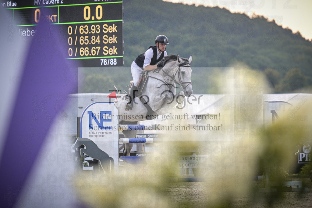 DOS_3448 | Entdecke hochwertige Reitturnierfotos von Foto Oger. Professionell, emotional und authentisch – jetzt Lieblingsmomente im Shop bestellen.Deutschlandweite Turnierfotografie. - Realisiert mit Pictrs.com